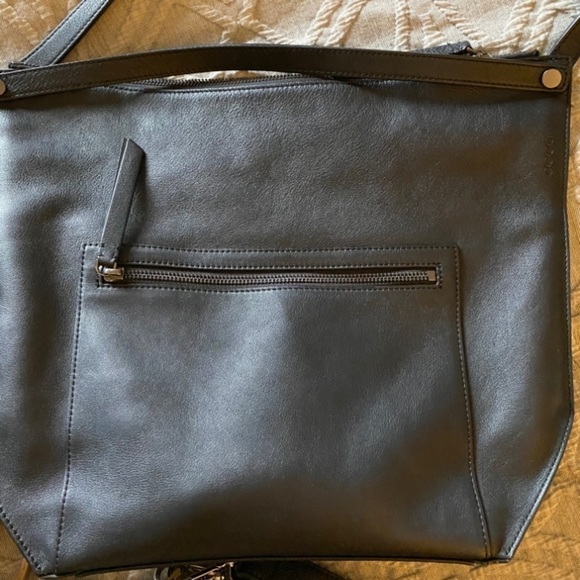 Ecco Black Leather Tote Bag - Picture 8 of 13
